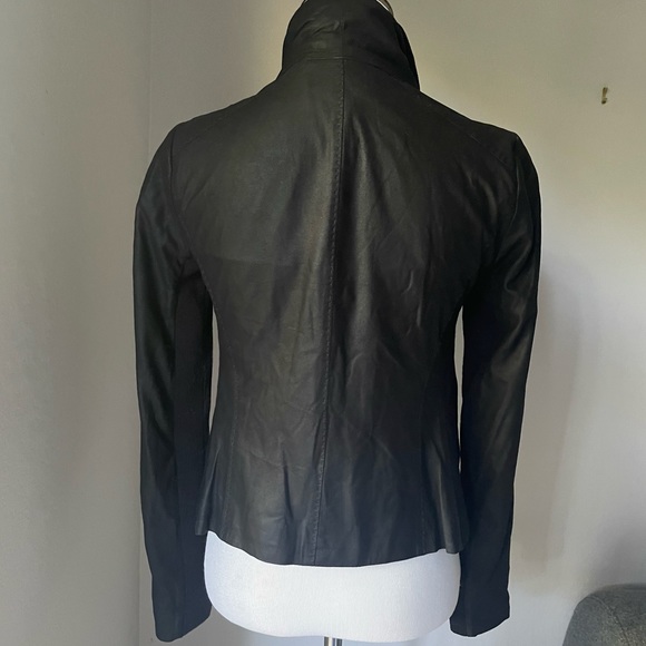 Vince Light Weight Leather Scuba Jacket - Picture 5 of 6
